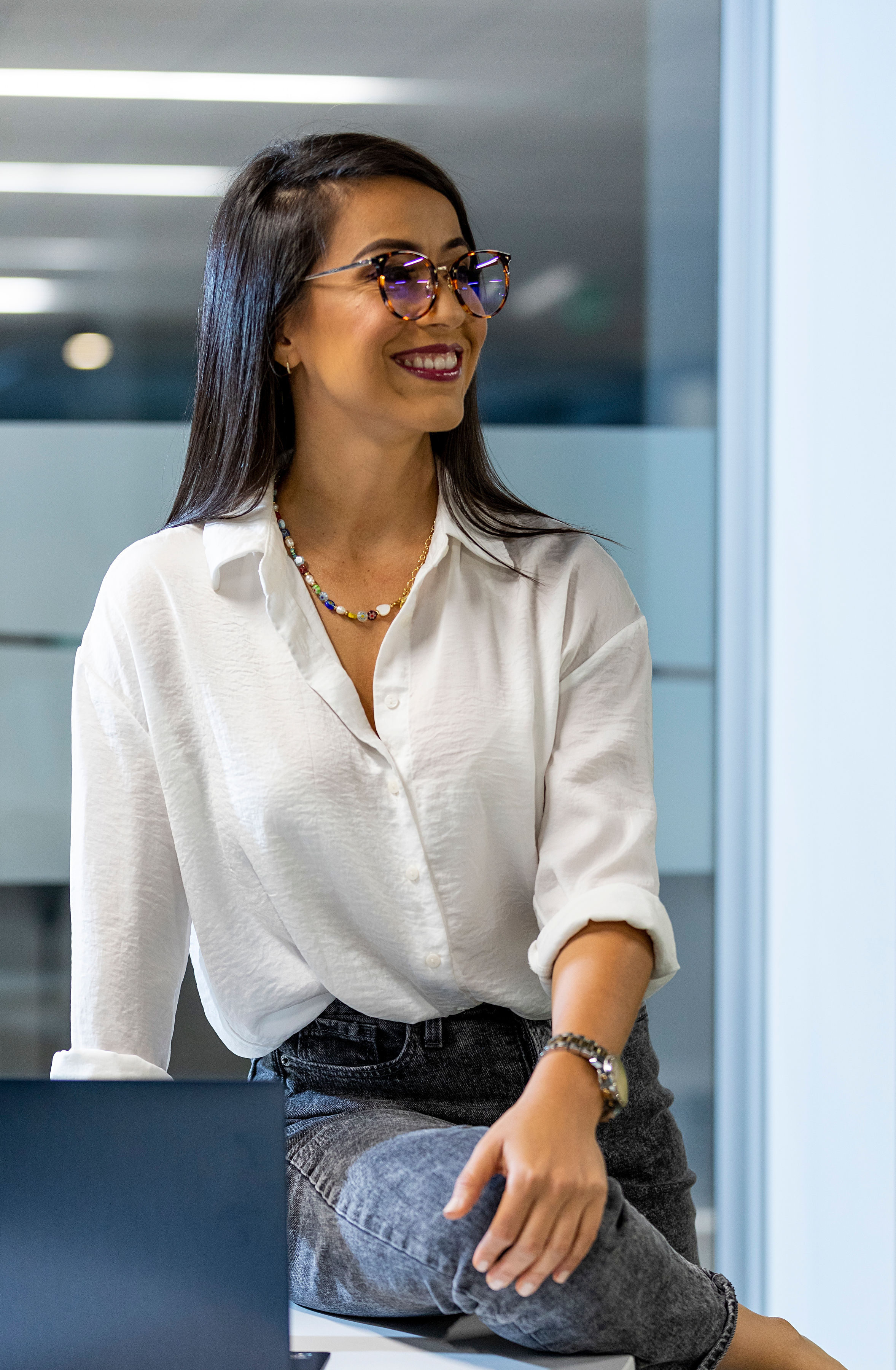 Katherine González en sesión de trabajo